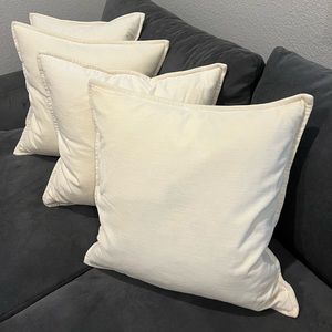 Pottery Barn Ivory Accent Pillows 20x20 (quantity 4), includes pillow inserts.